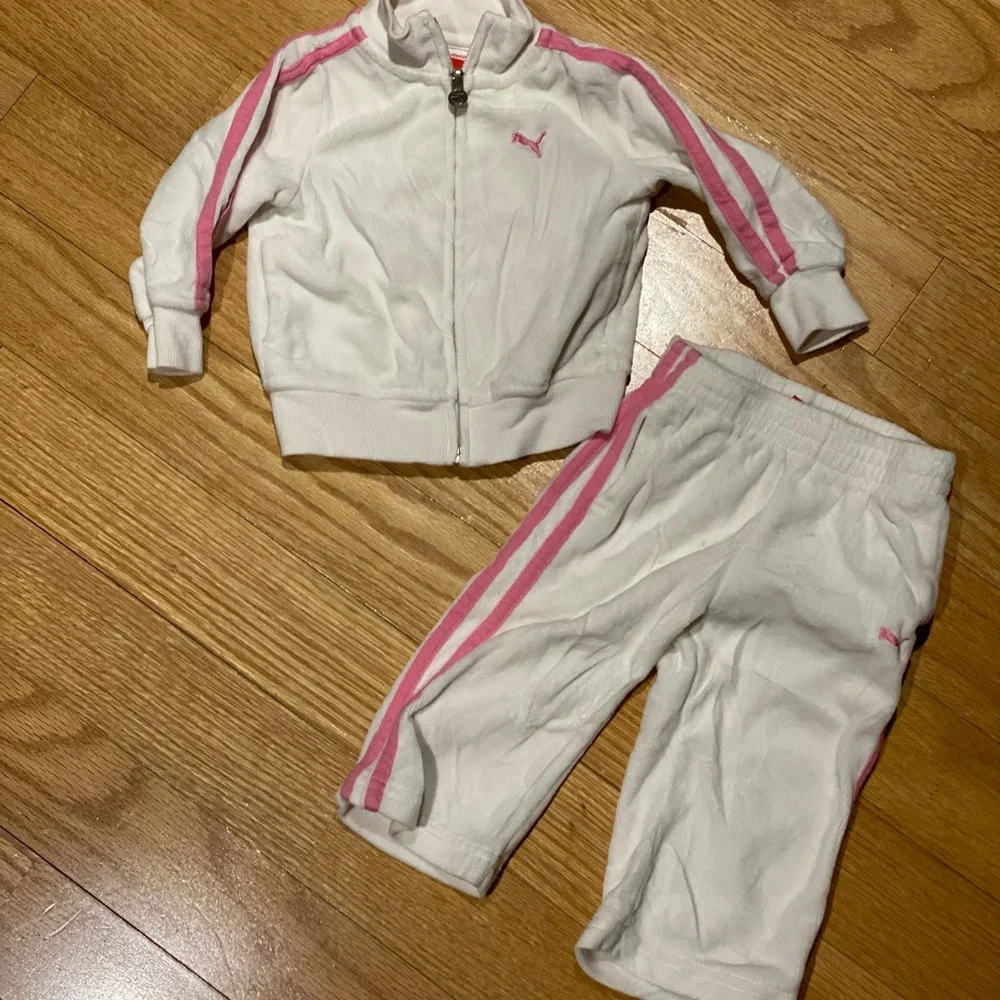 Puma White Velour Jogger Suit Size 12 Months